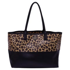 Tory Burch Tragetasche aus Canvas mit Leopardenmuster und schwarzem Leder