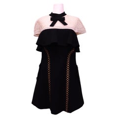 Self-Portrait: Schwarz-cremefarbenes Minikleid mit Rüschen und Schleife am Halsausschnitt – US 8 / EU 38