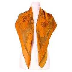 Foulard quadrato in seta con motivo floreale arancione di Salvatore Ferragamo