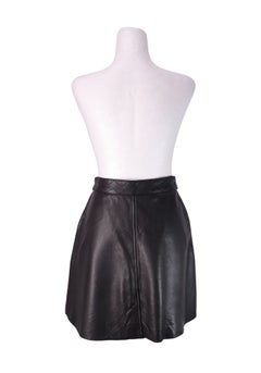 Mini-jupe Maje en cuir noir à boutons sur le devant - taille 38 (UE)