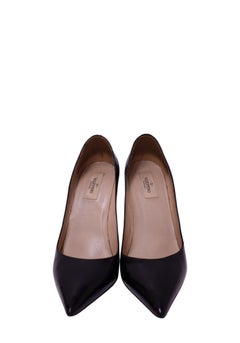 Valentino Garavani Black Patent Leather Pointed-Toe Pumps - EU 40