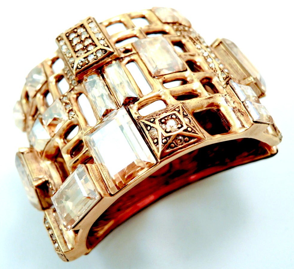 Wide Vintage Signed Oscar de la Renta Rhinestone & Black Enamel Bracelet In Excellent Condition In New York, NY