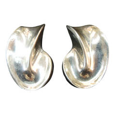 Vintage Signed Robert Lee Morris Silvertone Earrings