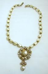 Vintage Miriam Haskell Large Sized Pearl Pendant Necklace