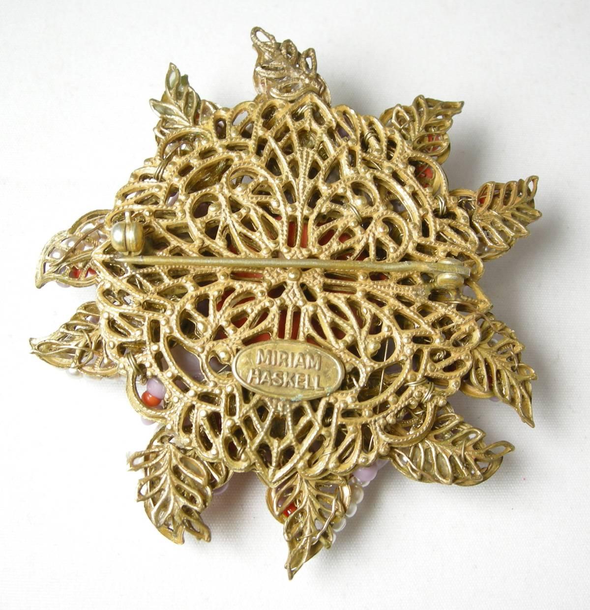 Vintage 1940s Signed Miriam Haskell Coral Glass & Faux Pearl Floral Pin In Excellent Condition For Sale In New York, NY