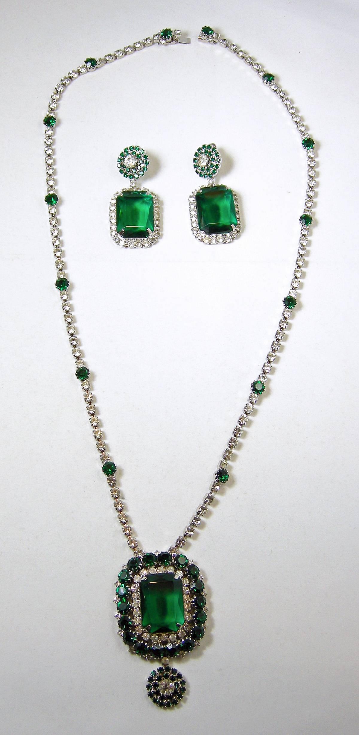 faux emerald necklace