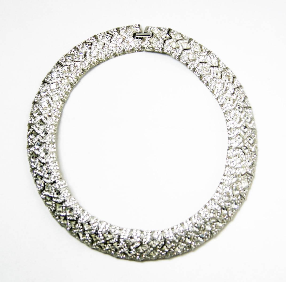 Vintage Dynasty T.V. Series Collectible Crystal Collar Necklace In Excellent Condition In New York, NY