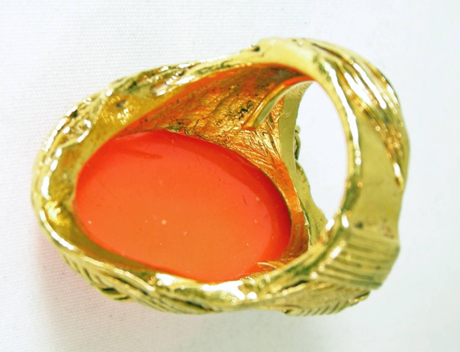 Vintage 1980s Large Faux Coral Cocktail Ring In Excellent Condition For Sale In New York, NY