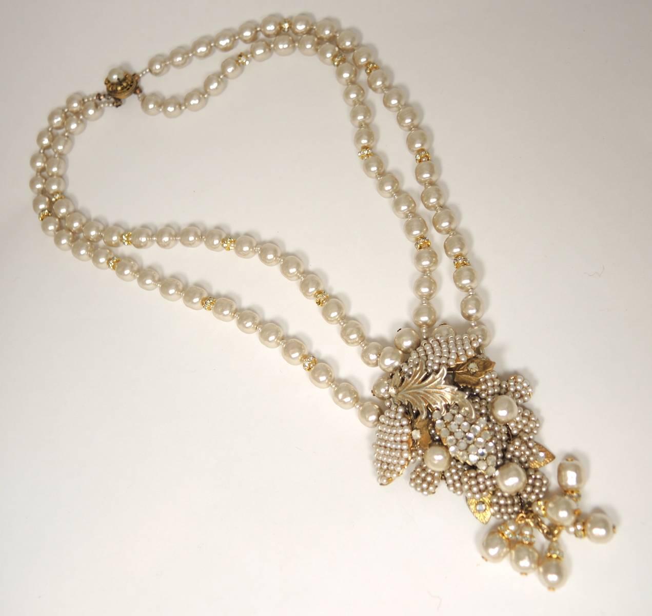Vintage 1950s Miriam Haskell 2-Strand Faux Pearl Necklace In Excellent Condition In New York, NY