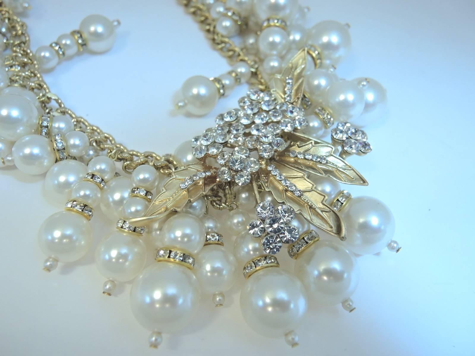 Designer Anka Massive One-Of-A-Kind Golden Leaf Faux Pearl Bib Necklace  In Excellent Condition In New York, NY