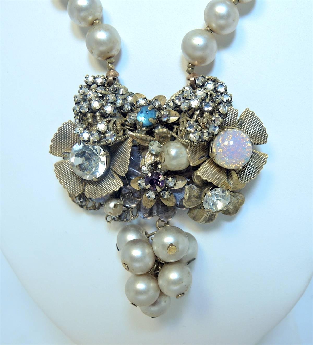 Vintage 1940s Signed Miriam Haskell Faux Pearl & Opal Necklace In Excellent Condition In New York, NY