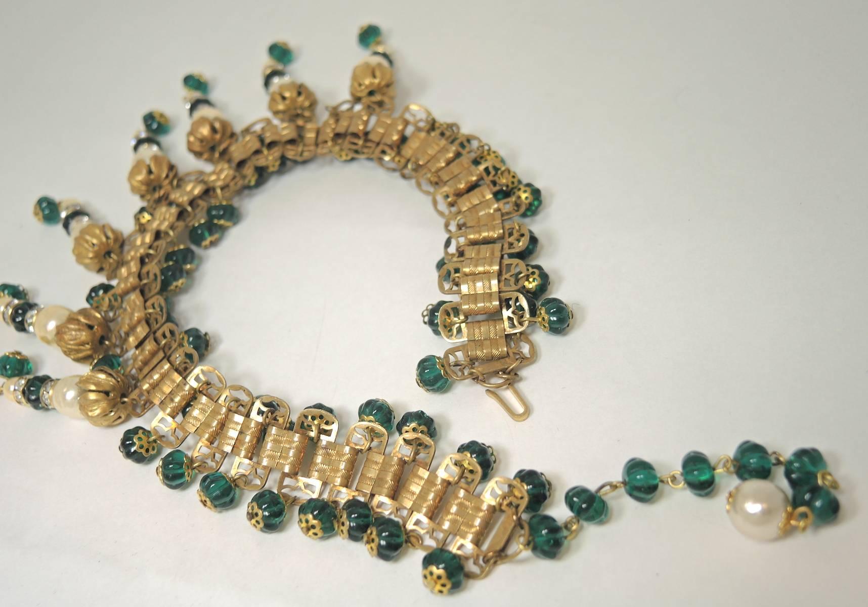 Women's Vintage 1940s French Green Gripoix Choker Necklace For Sale