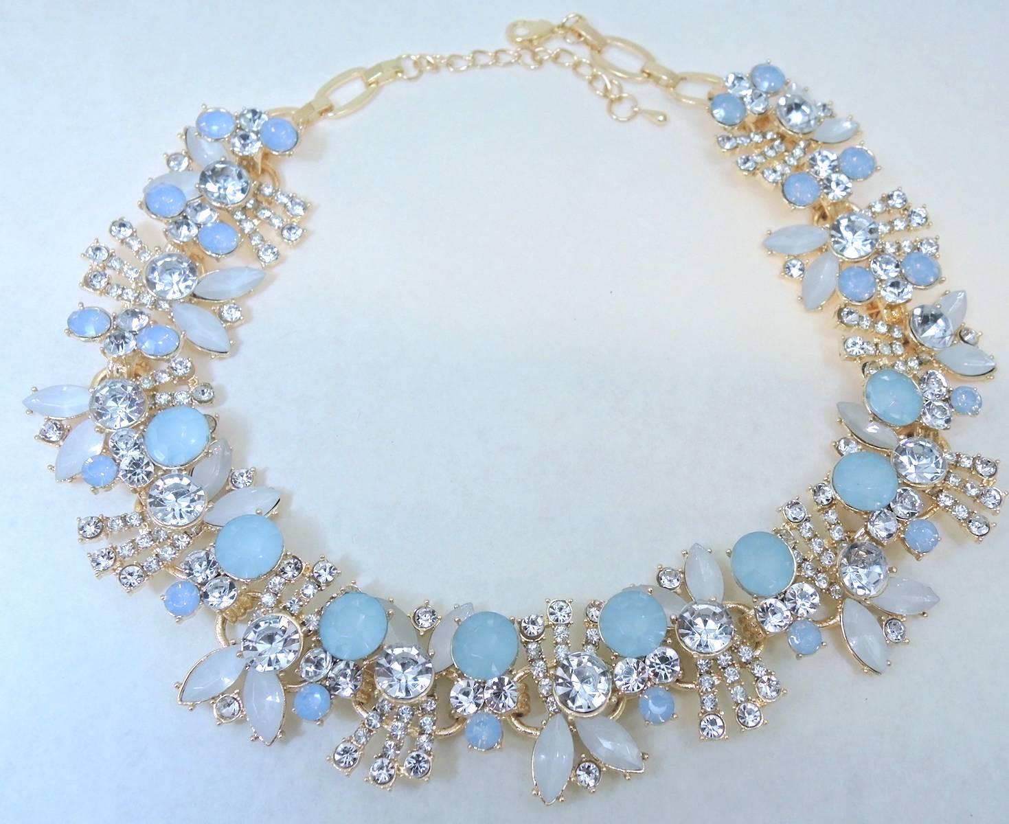 Light Blue & White Floral Leaf Rhinestone Necklac In Excellent Condition In New York, NY