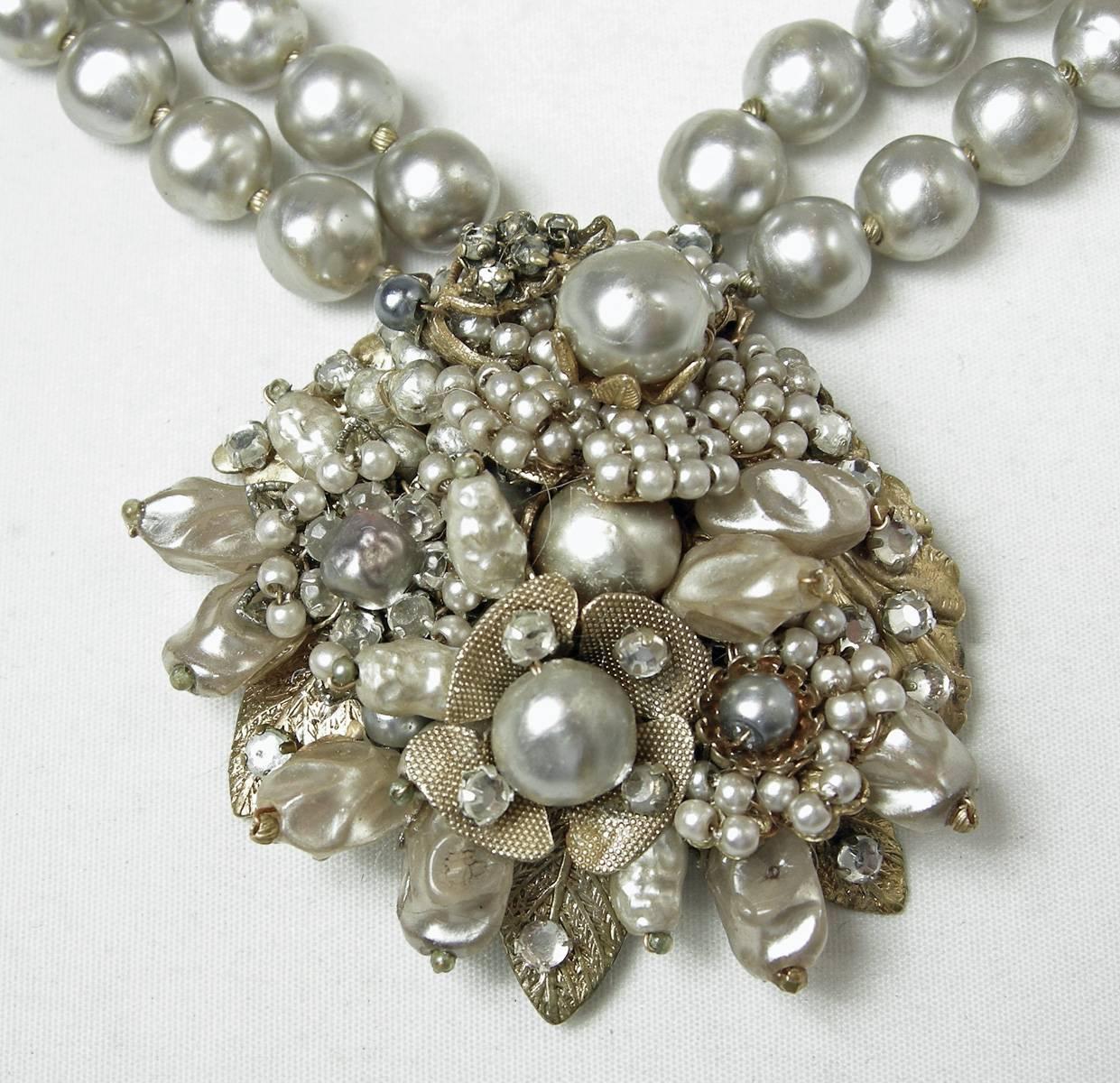 Vintage 1950s Signed Miriam Haskell Gray 2-Strand Faux Baroque Pearl Necklace In Excellent Condition In New York, NY
