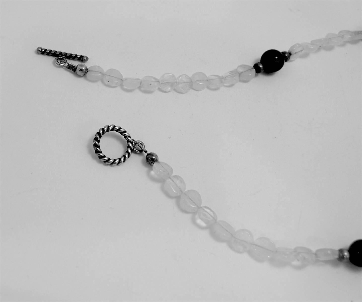 Sterling Silver Banded Agate and Moonstone Beaded Necklace In Excellent Condition In New York, NY