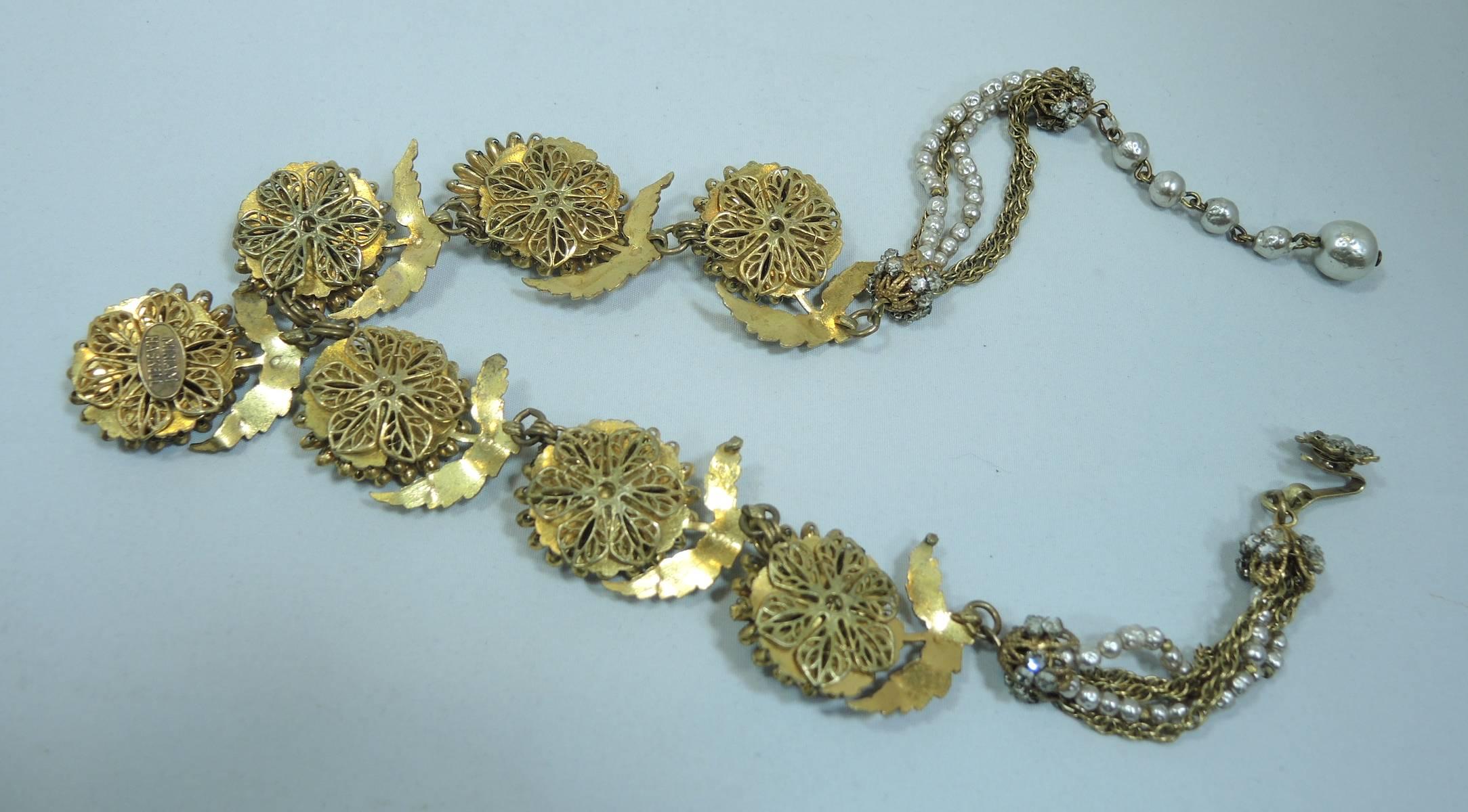 Early Vintage Miriam Haskell Book Piece Necklace In Excellent Condition In New York, NY