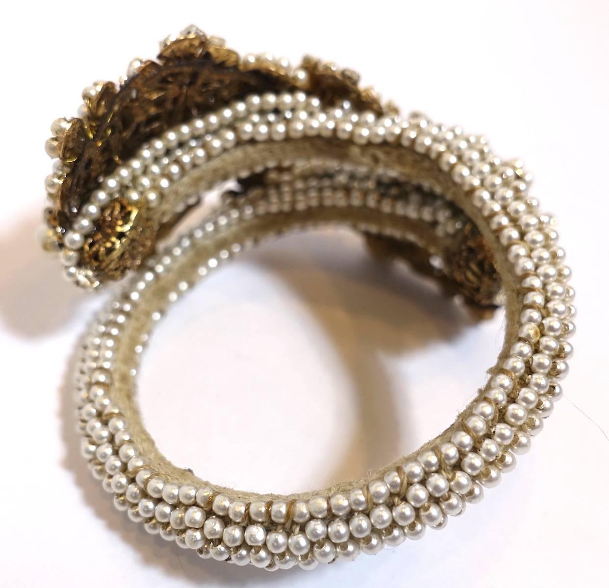 Early 1930s Vintage Miriam Haskell Faux Pearl & Crystals Wrap Bracelet In Excellent Condition In New York, NY