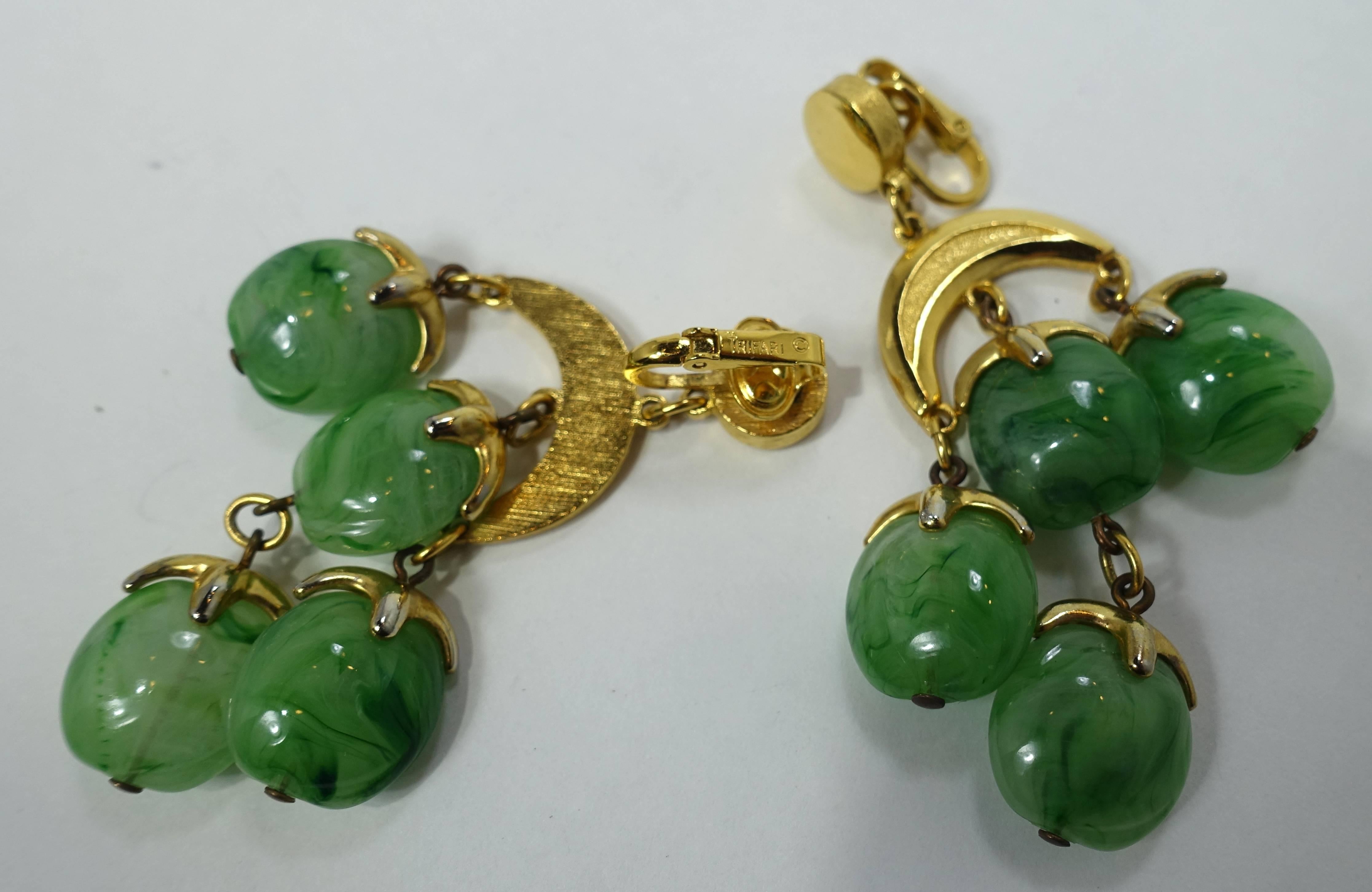 Women's Vintage 1950s Trifari Green Dangling Earrings