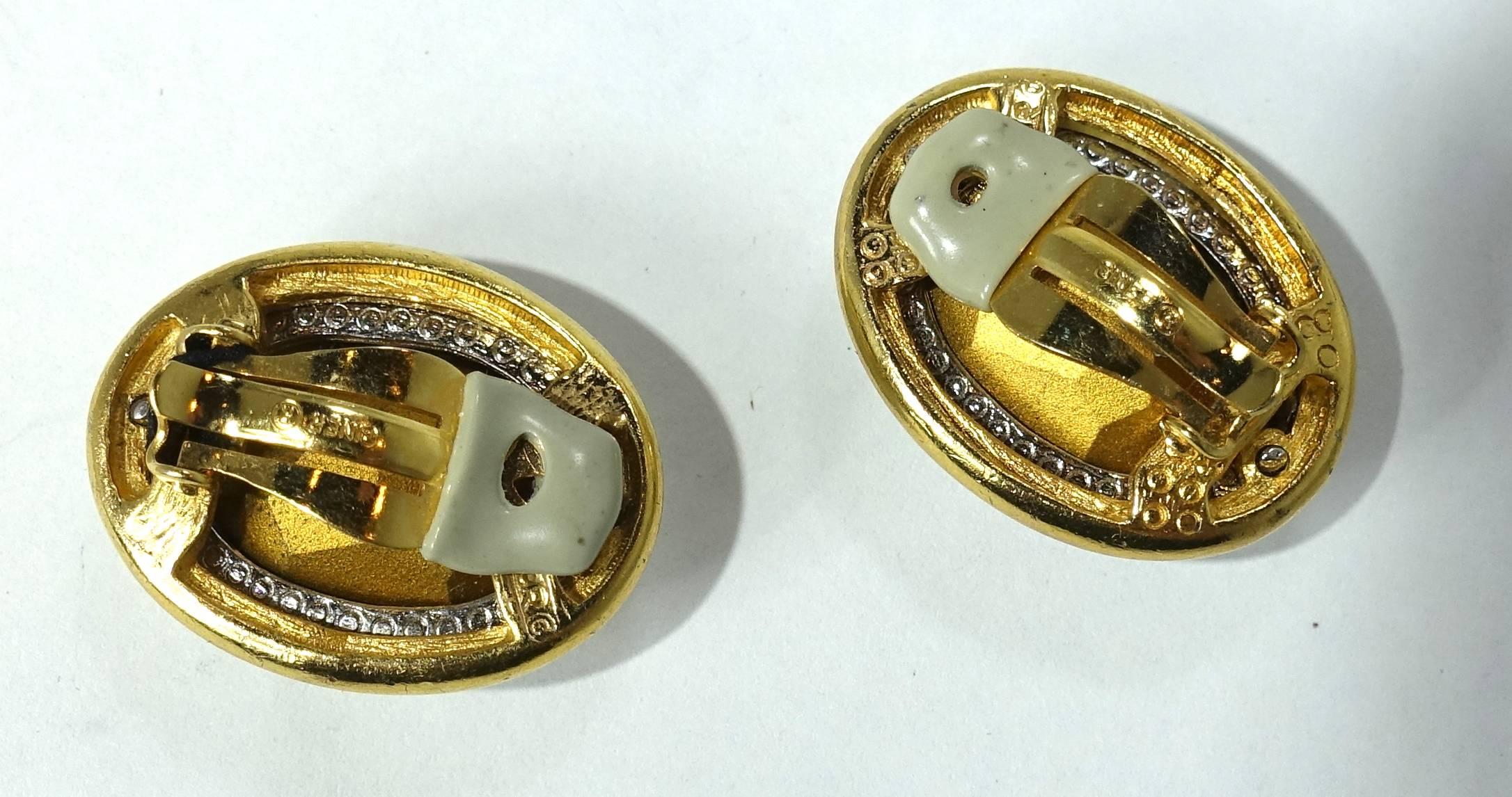 Vintage Signed Ciner Rhinestone Earrings In Excellent Condition For Sale In New York, NY