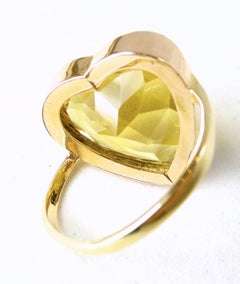 14 Karat Yellow Gold 15 Carat Citrine Heart Ring