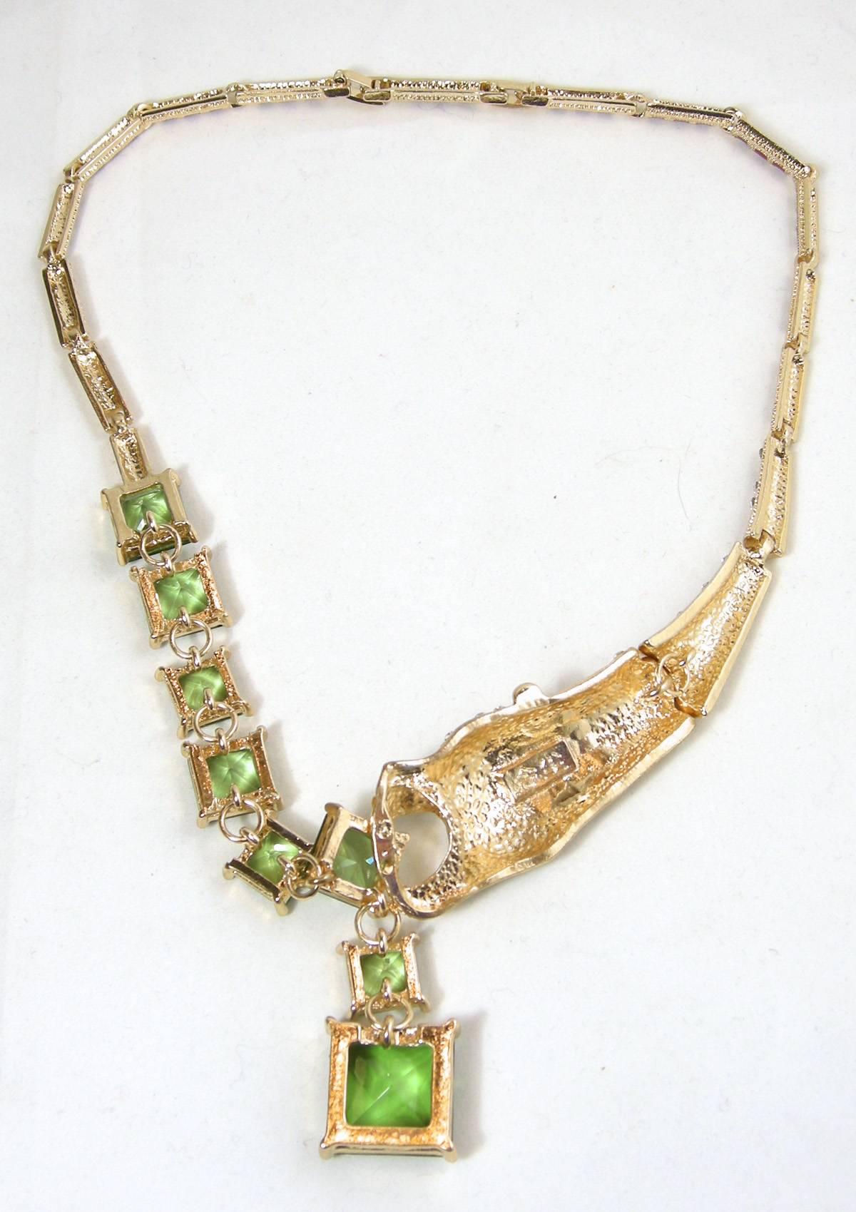 Women's Unusual Leopard Necklace With Green Crystals Necklace