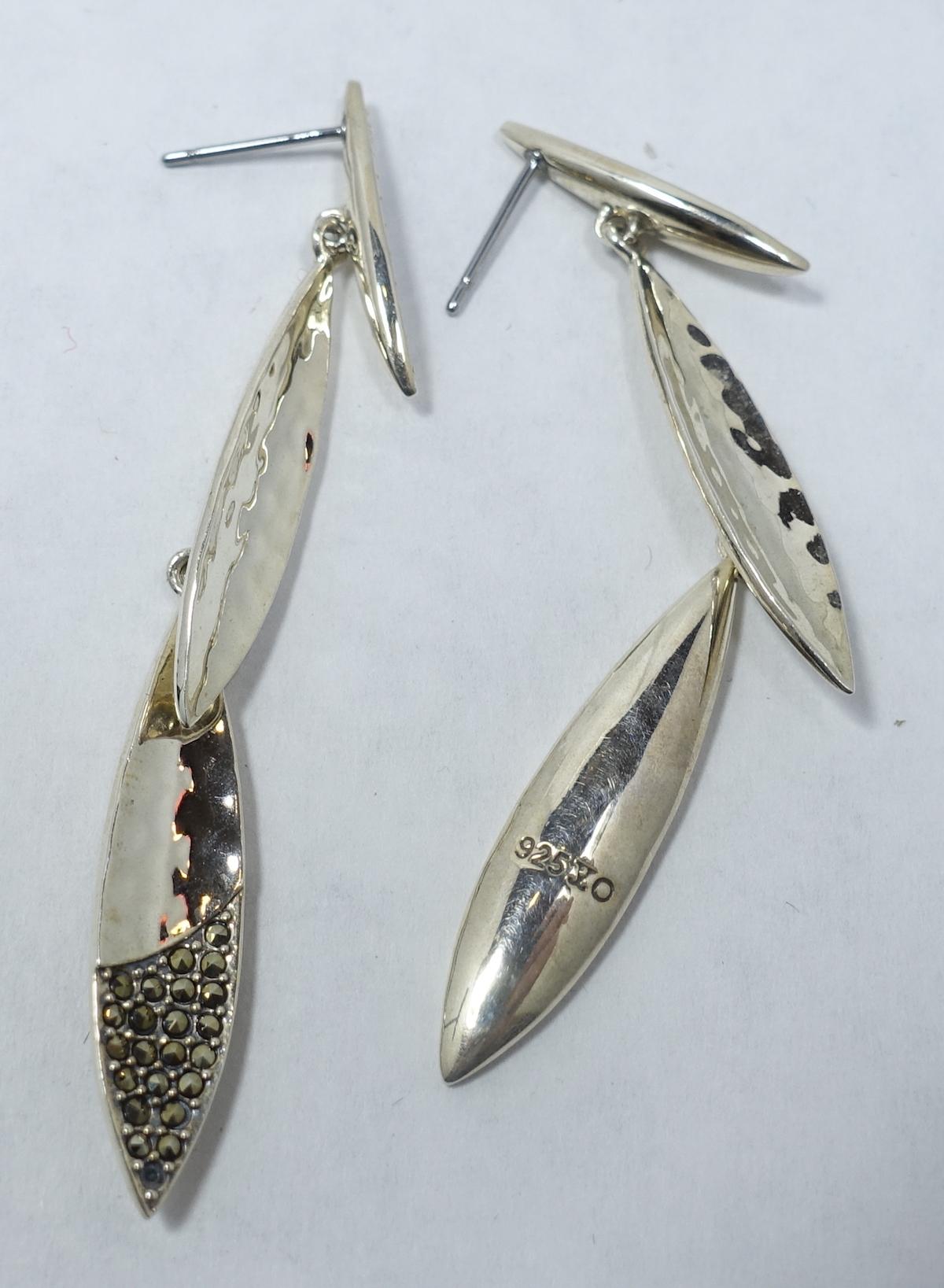 Vintage Sterling Silver & Marcasites Drop Earrings In Excellent Condition For Sale In New York, NY