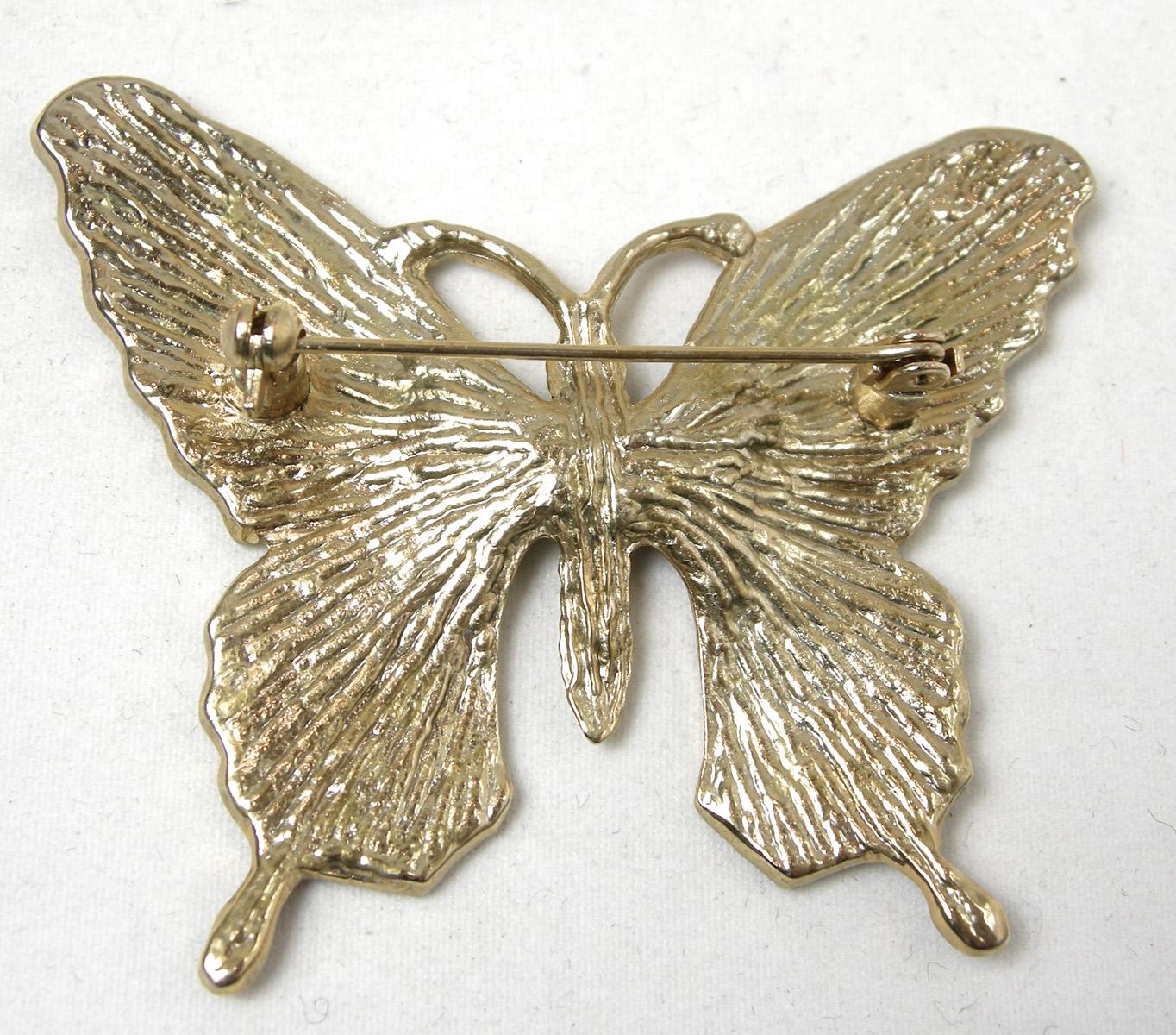 Vintage Colorful Butterfly Pin In Excellent Condition For Sale In New York, NY