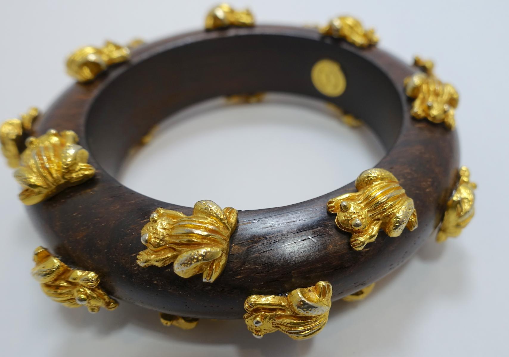 Dominique Aurientis Frogs Vintage Gold and Wood Bangle Bracelet In Excellent Condition In New York, NY