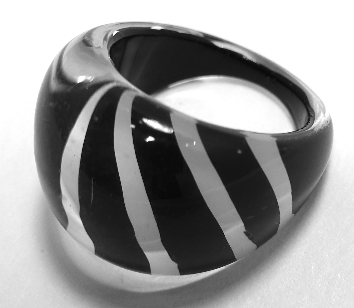 Vintage 1960s Black & White Stripe Lucite Ring 1
