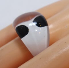 Vintage 1960s Black & White Lucite Ring