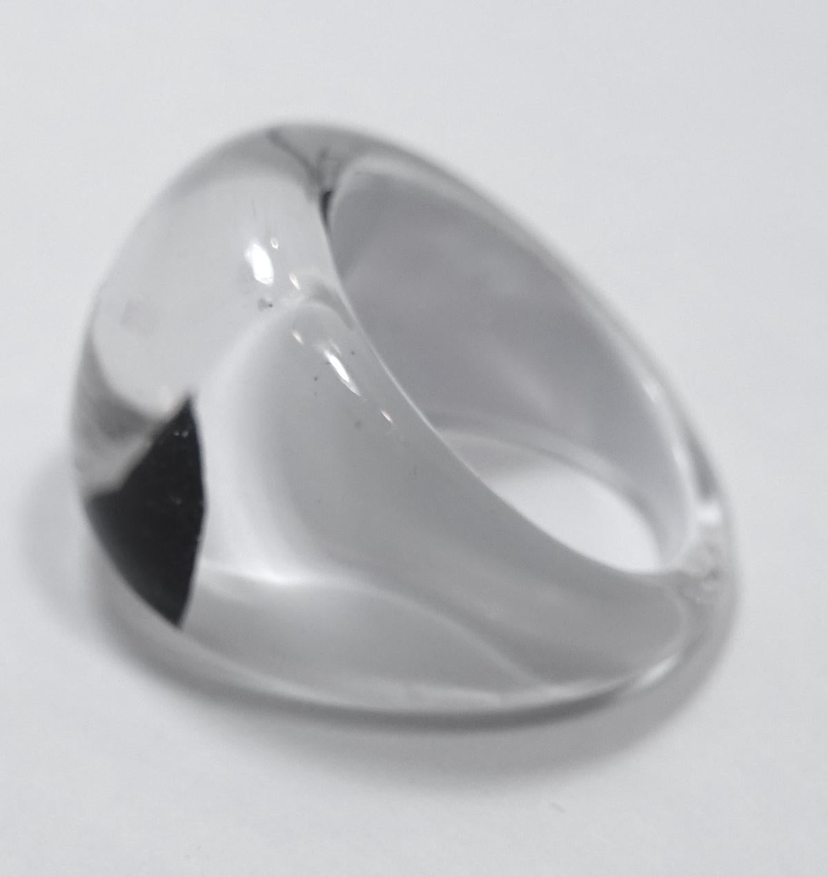 Women's or Men's Vintage 1960s Black & White Lucite Ring For Sale