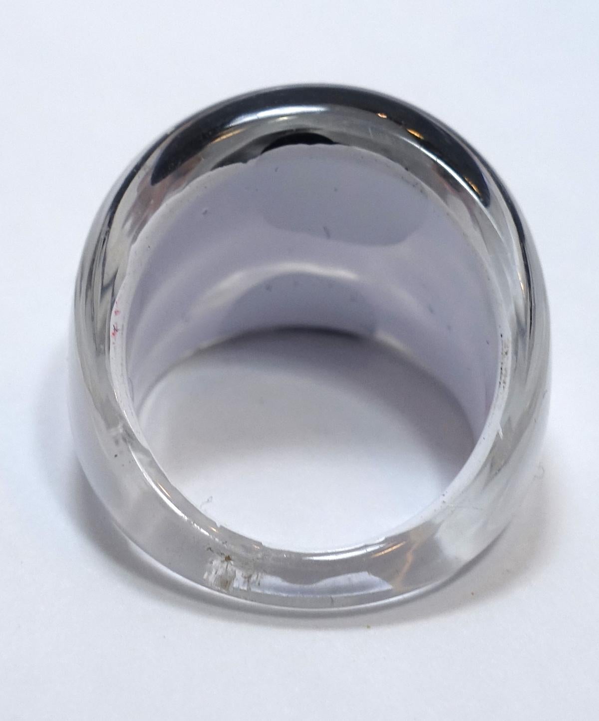 Vintage 1960s Black & White Lucite Ring For Sale 1