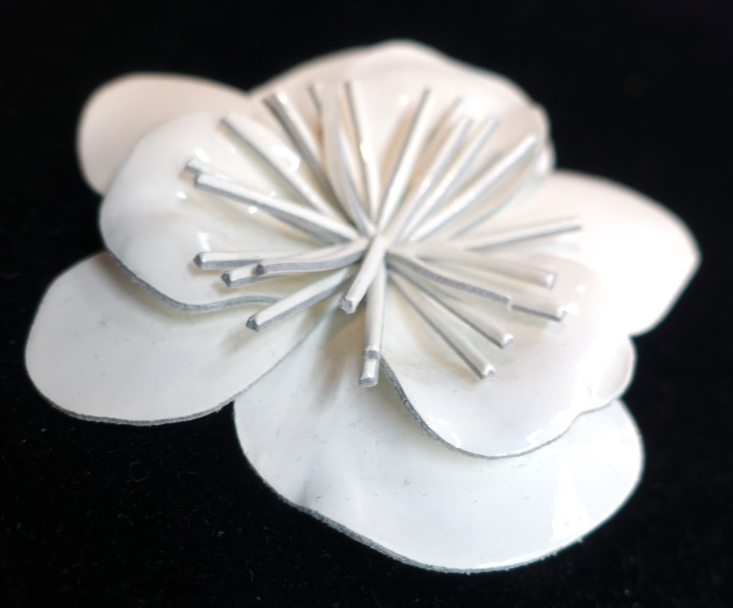 Vintage Signed Anne Fontaine Italy White Vinyl Floral Brooch 3