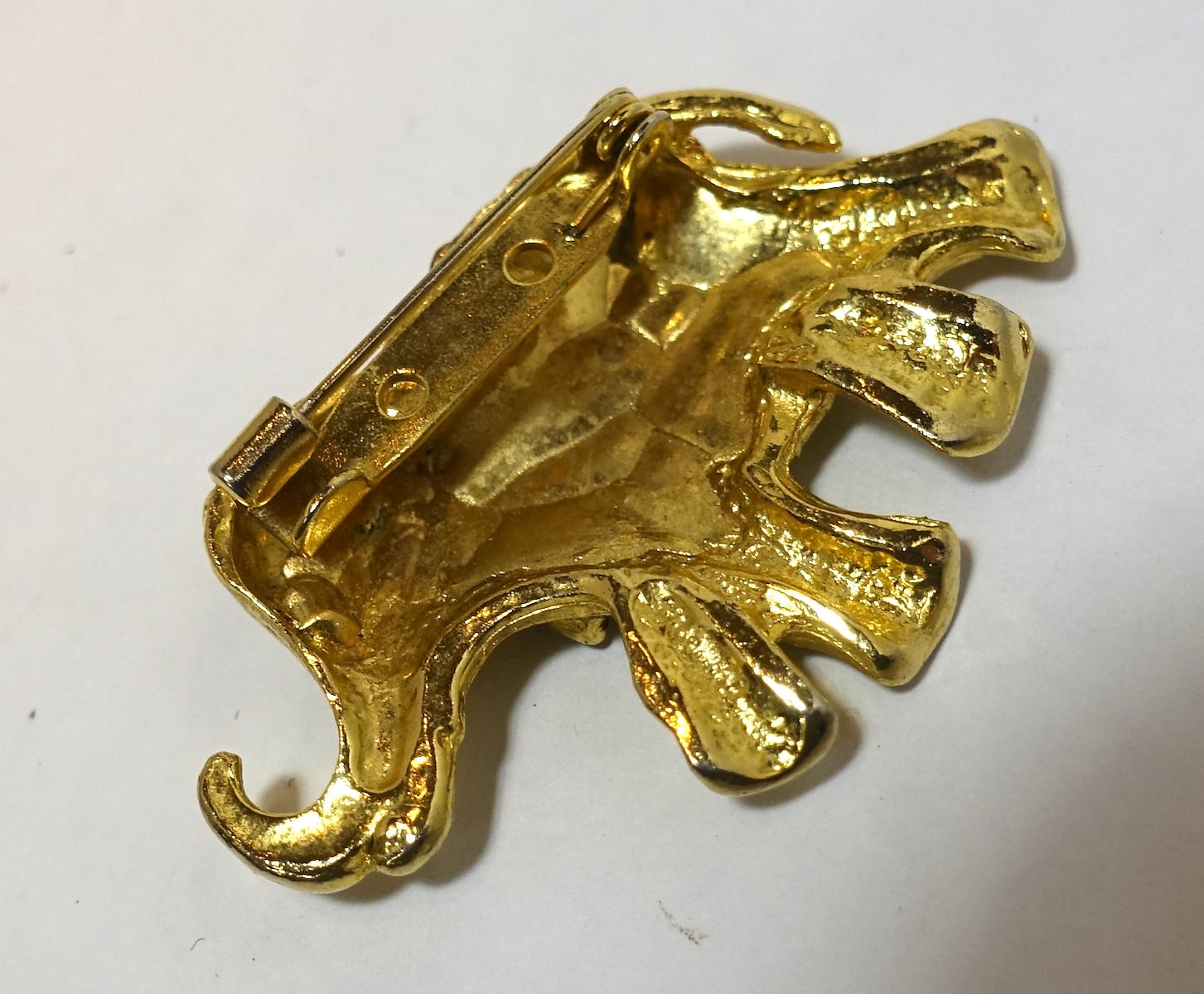 Vintage !960s Elephant Brooch In Excellent Condition In New York, NY