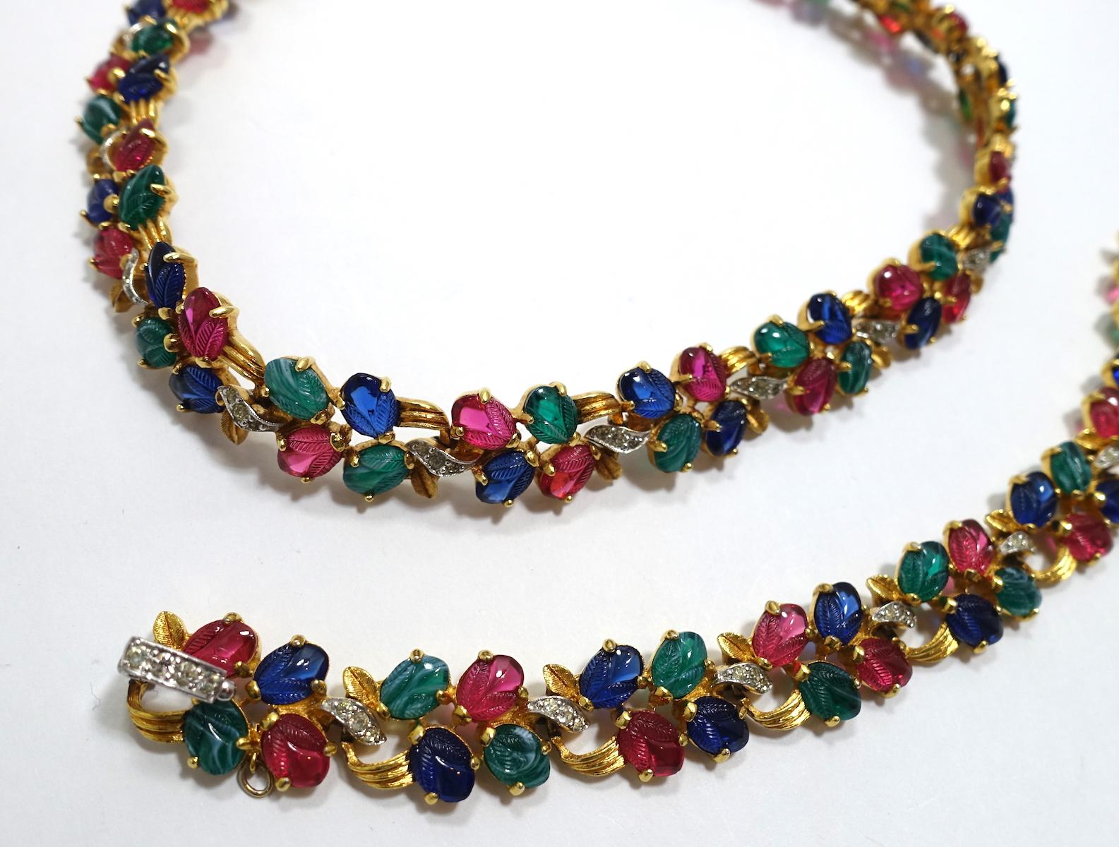 Tutti-Frutti Glass Stone Vintage Necklace and Bracelet In Excellent Condition For Sale In New York, NY