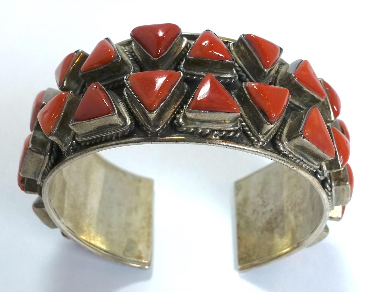 Vintage Early Zuni Pawn American Indian Blood Coral & Sterling Cuff Bracelet In Good Condition For Sale In New York, NY