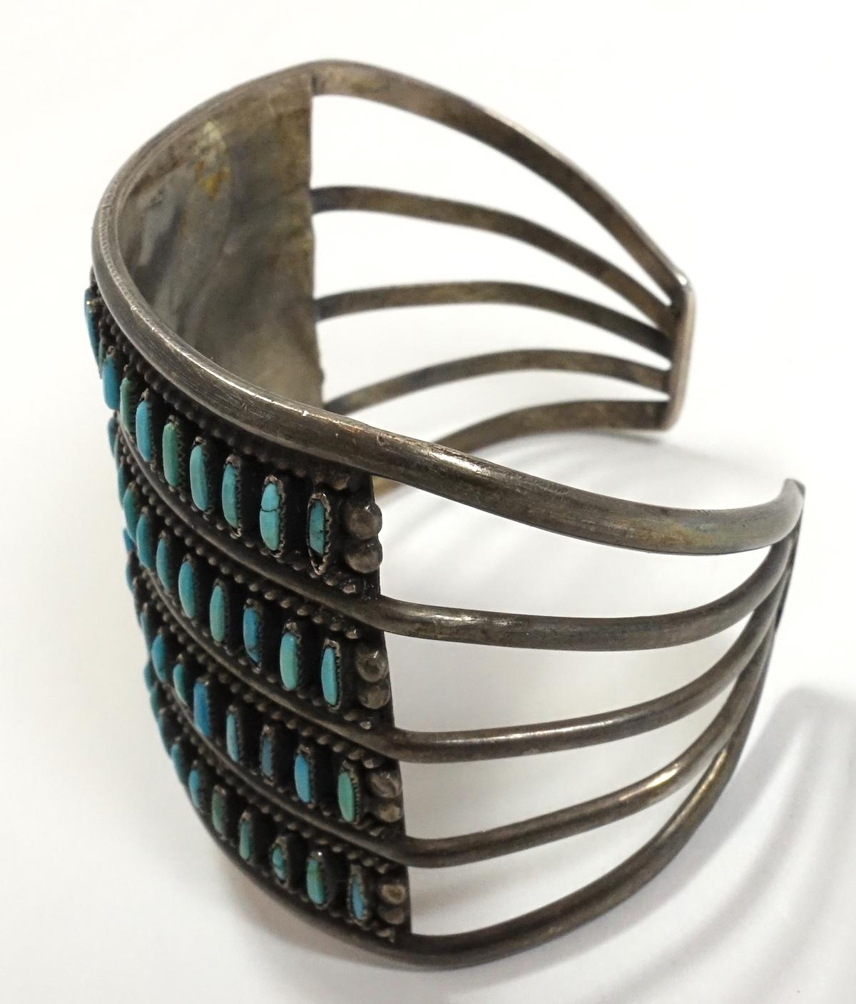 Women's or Men's Vintage Zuni Pawn American Indian Needlepoint Turquoise & Sterling Cuff