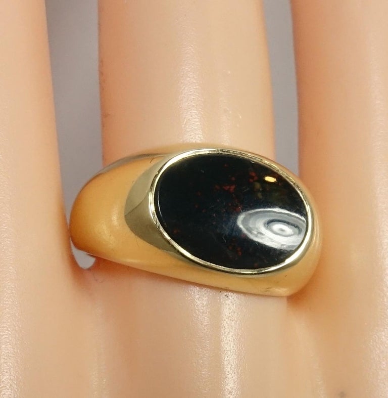 Vintage Signed TIFFANY 14kt Gold and Blood Stone Ring, Size 9 For Sale