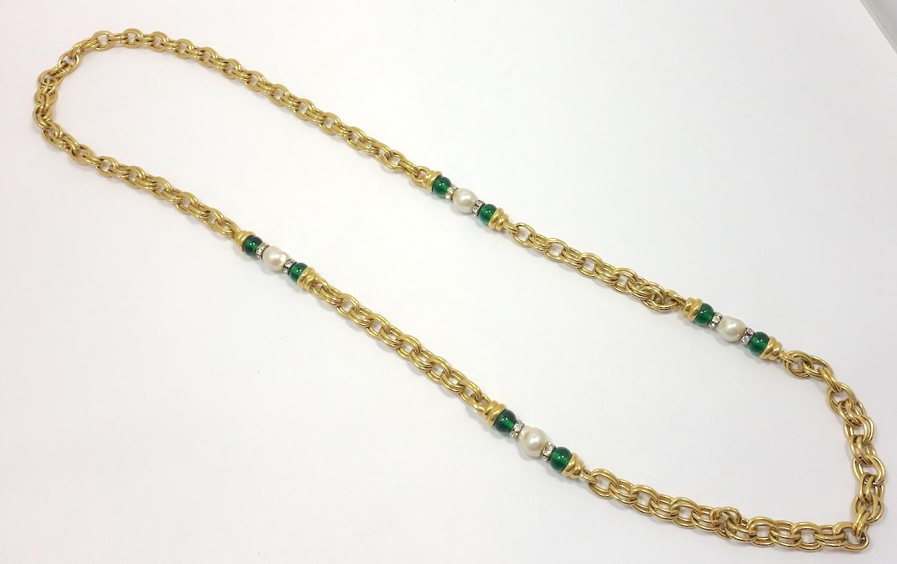 Vintage Long Faux Pearl  & Green Bead Chain Link Rope Sautoir Necklace   In Good Condition In New York, NY