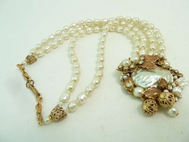 Vintage Signed Miriam Haskell Pendant Necklace In Excellent Condition For Sale In New York, NY