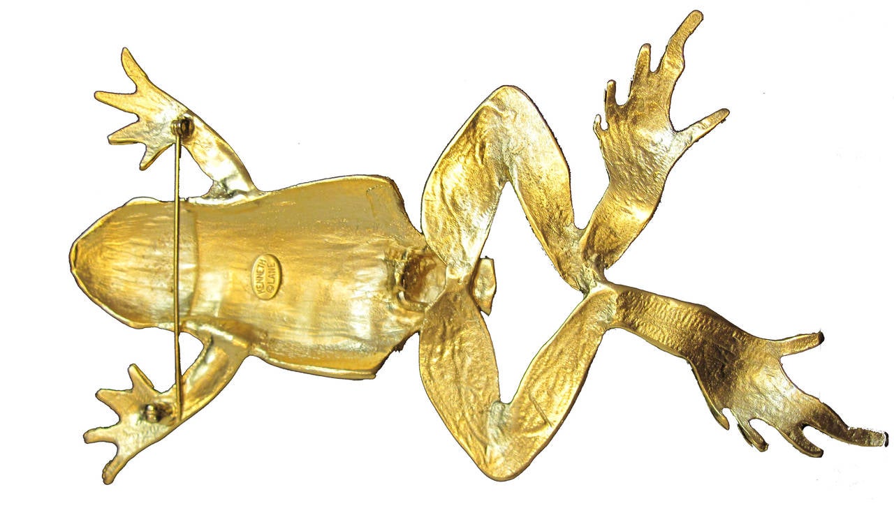 KJL gold and white enamel frog brooch In Excellent Condition In New York, NY