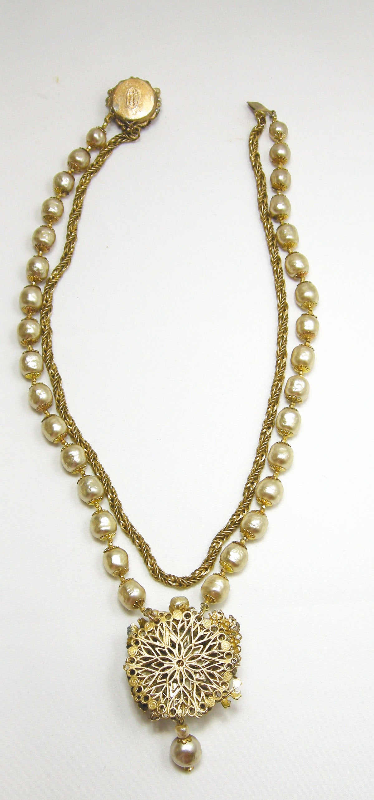 Women's Vintage Signed Miriam Haskell Faux Pearl Necklace