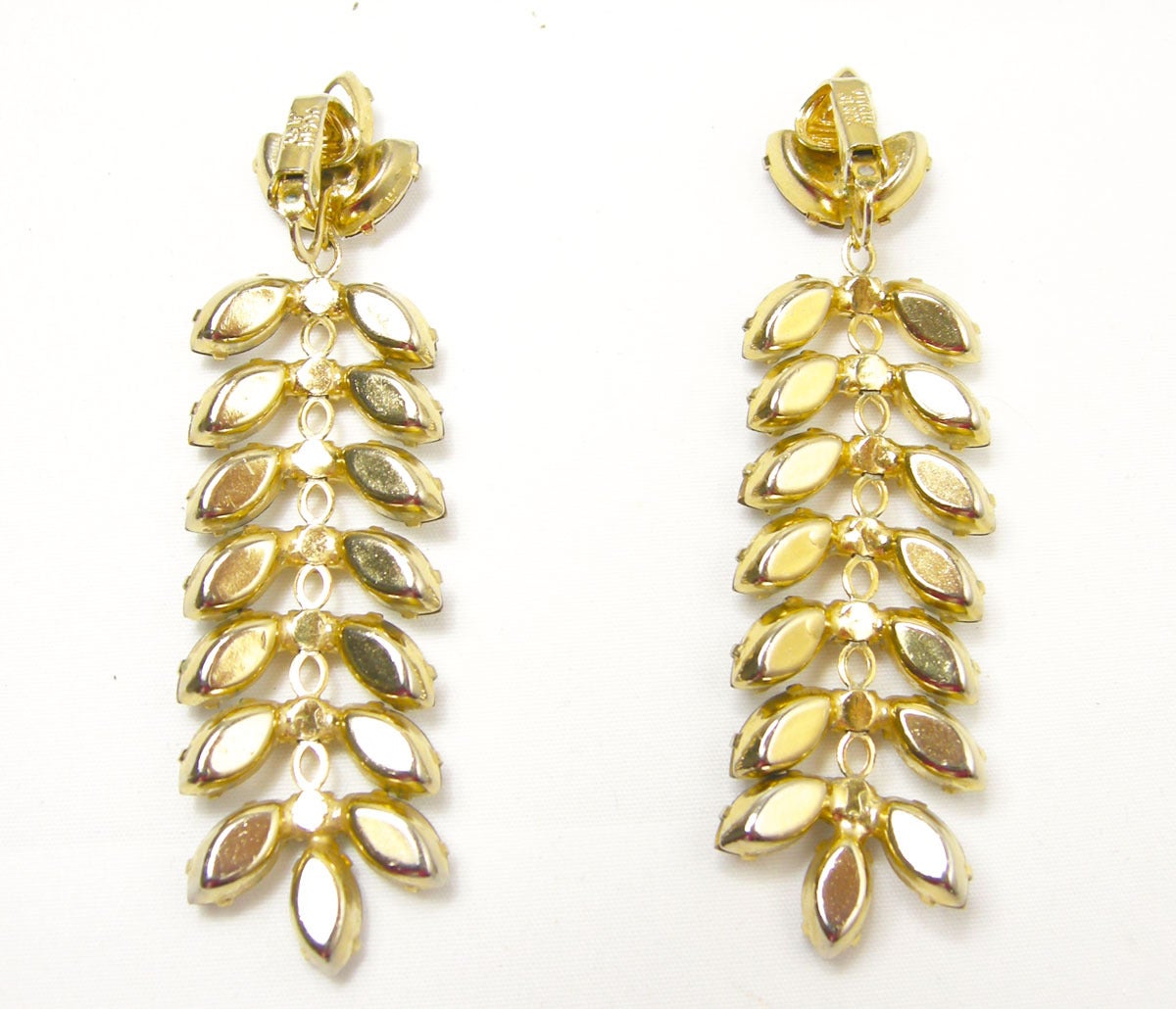 Vintage Signed Vogue Rhinestone Dangling Earrings In Excellent Condition In New York, NY