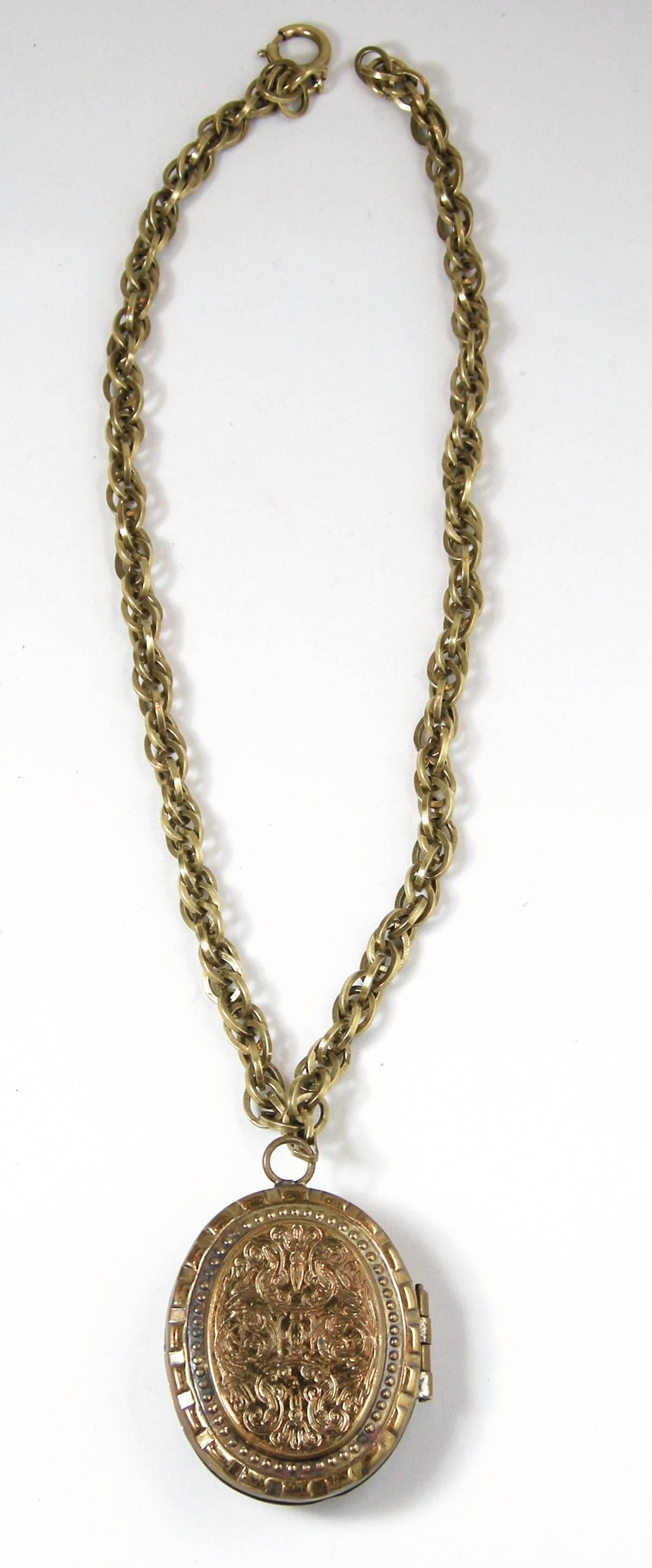 Women's or Men's Vintage 1950s 3-Dimensional Locket Necklace