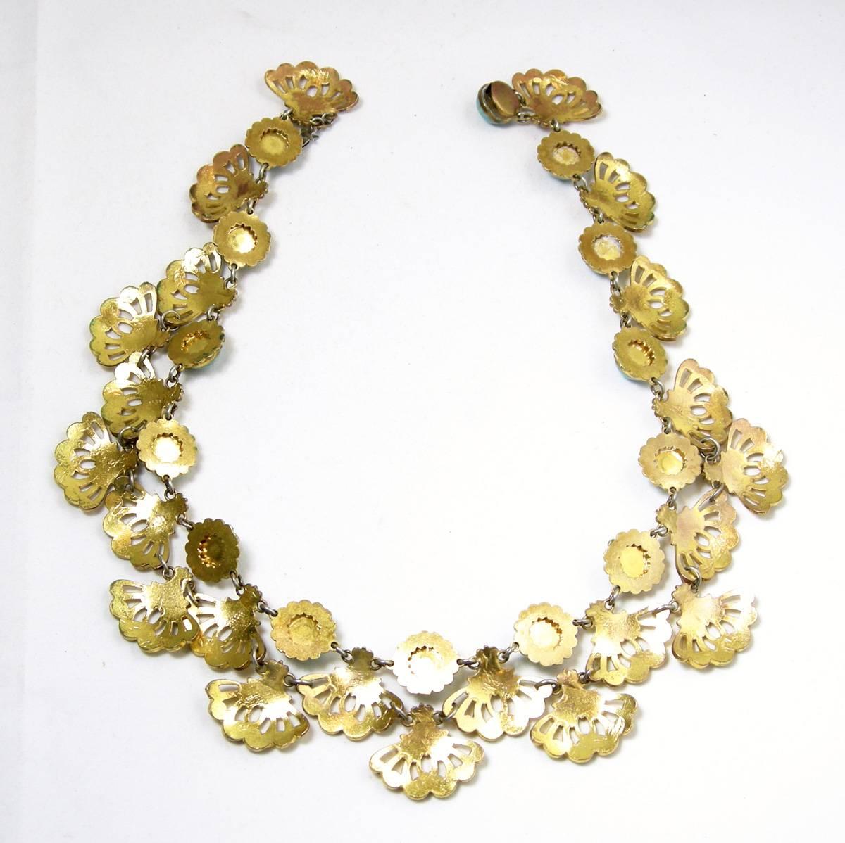 Vintage 30s Gold Turquoise Tone Seashell Necklace In Excellent Condition In New York, NY