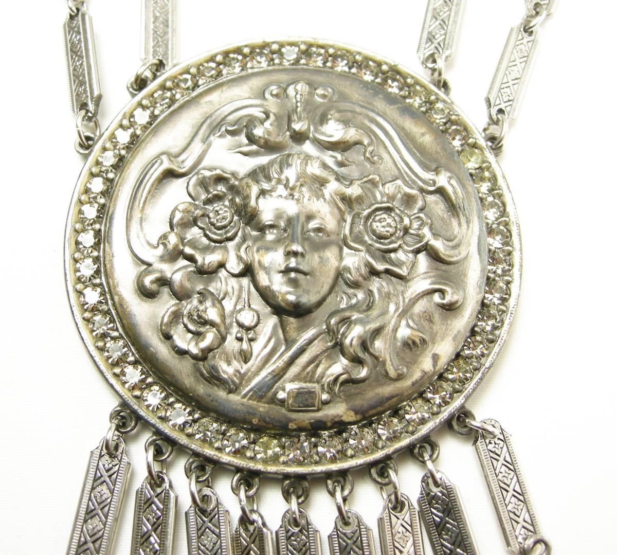 Women's or Men's Vintage Signed Goldette Dangling Silver Tone Necklace