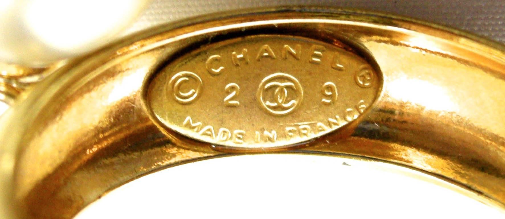 Vintage Chanel Season 29 Pearl Drop Unusual Hoop Earrings In Excellent Condition In New York, NY