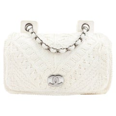 Raro bolso Chanel con solapa de ganchillo