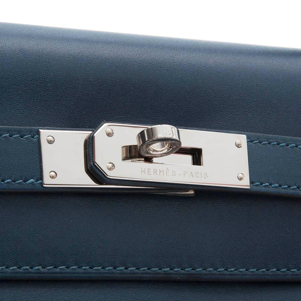 Hermes Blue de Malte 32cm Kelly Bag In Good Condition In London, GB