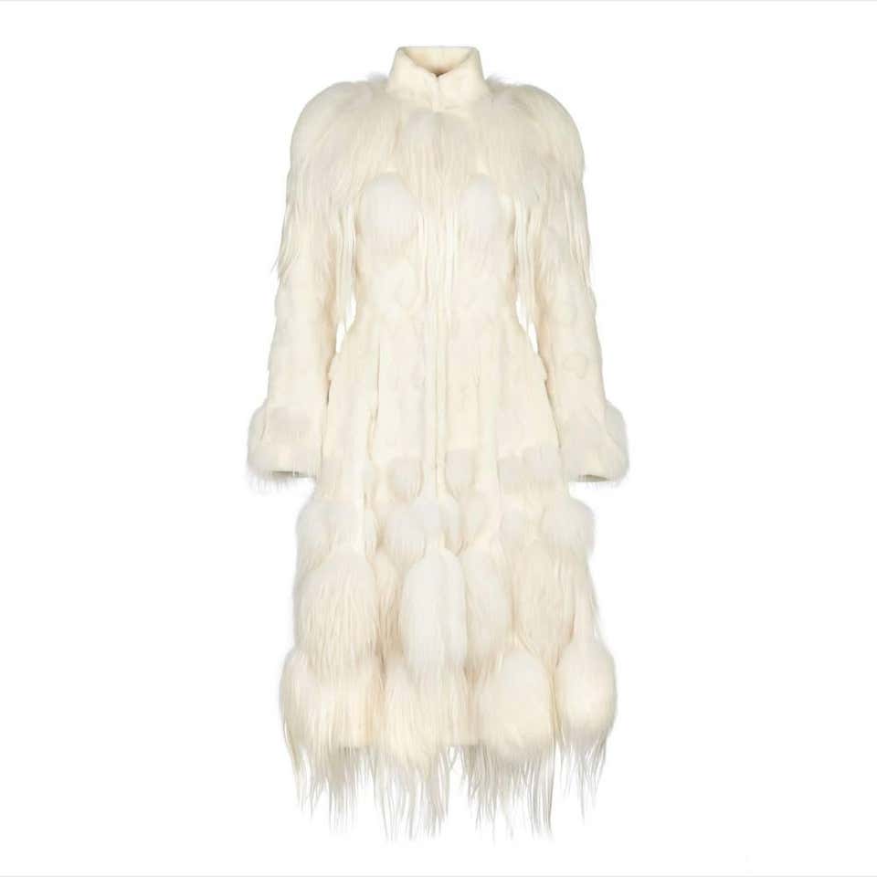 Alexander McQueen White Fur Coat at 1stDibs | alexander mcqueen white ...